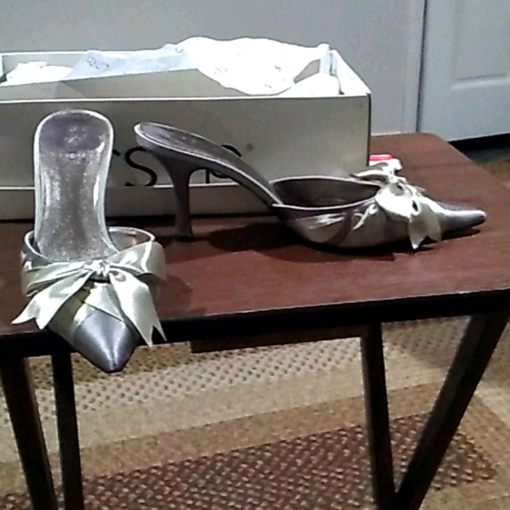Women's backless satin shoes